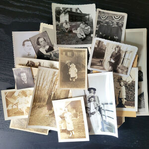 Lot of 25 Old Photographs 1950s 1940s Film Photos, Women Children Portraits B&W